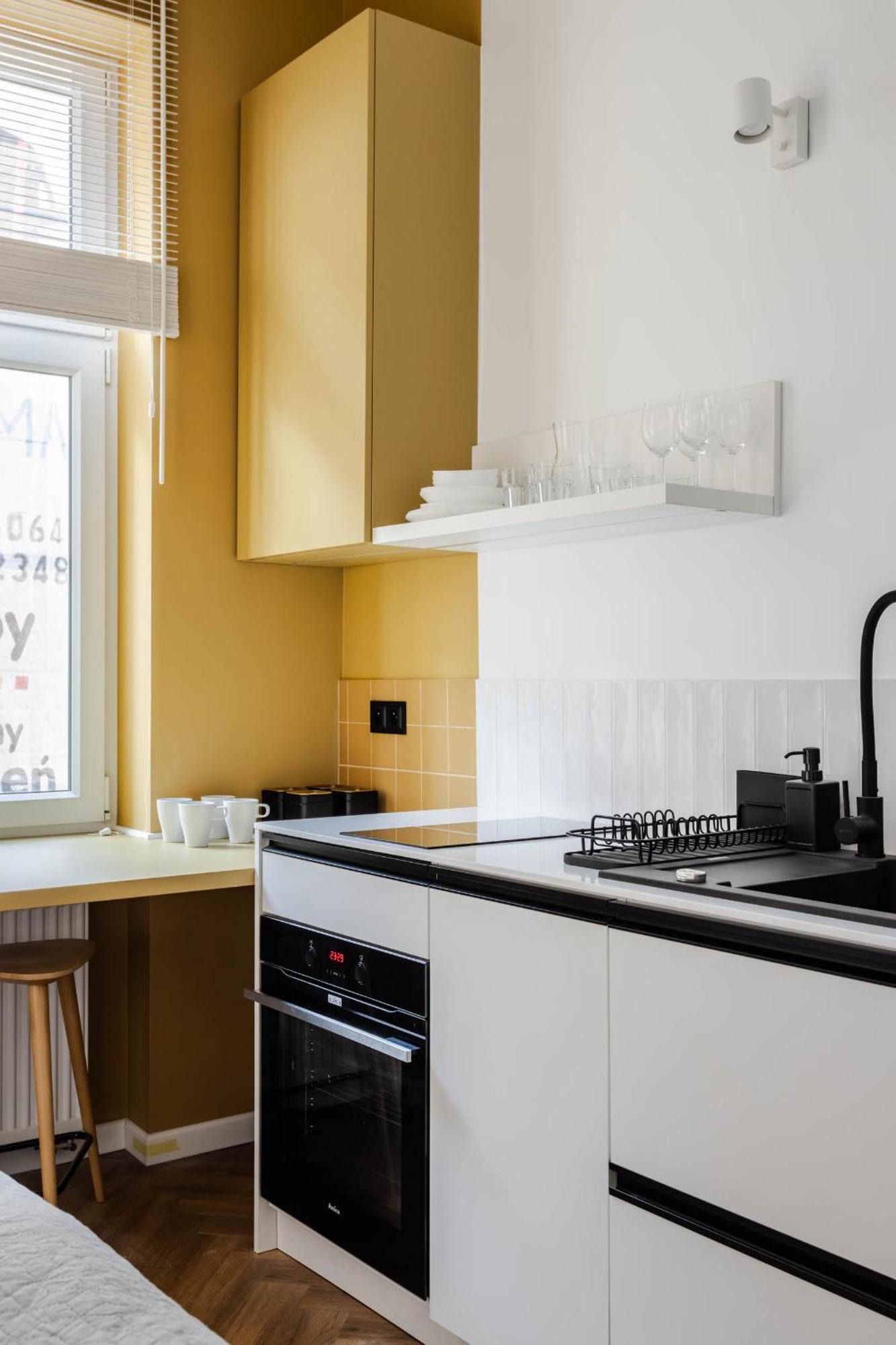 Apartment Nowoczesne I Stylowe Studia Very Berry W Poznaniu By Renters Poznan