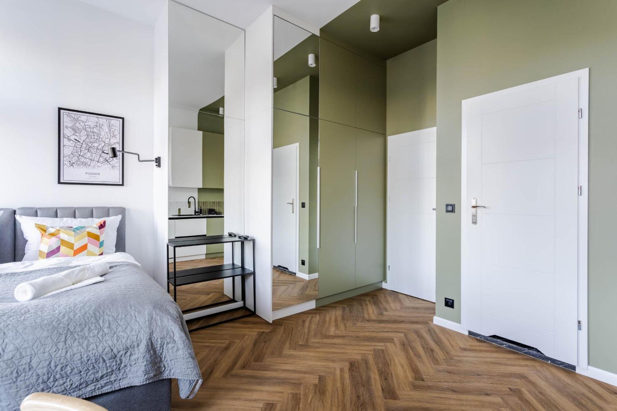 Nowoczesne I Stylowe Studia Very Berry W Poznaniu By Renters Apartment *