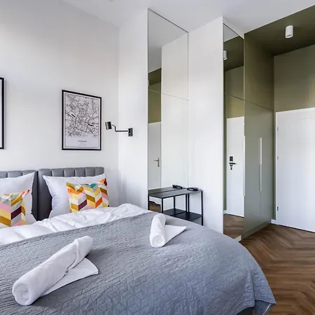 Nowoczesne I Stylowe Studia Very Berry W Poznaniu By Noclegi Renters Exterior photo