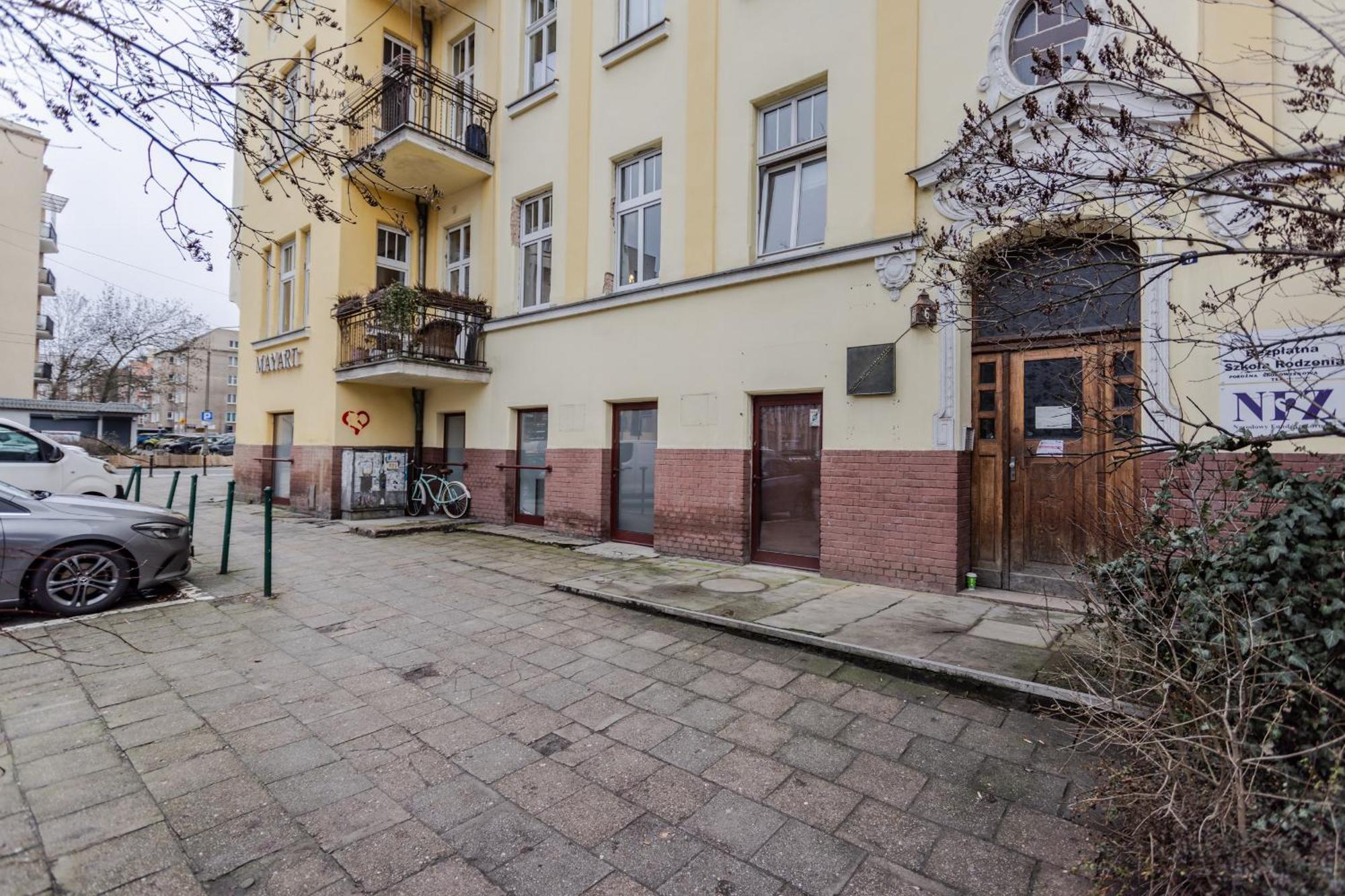 Nowoczesne I Stylowe Studia Very Berry W Poznaniu By Renters