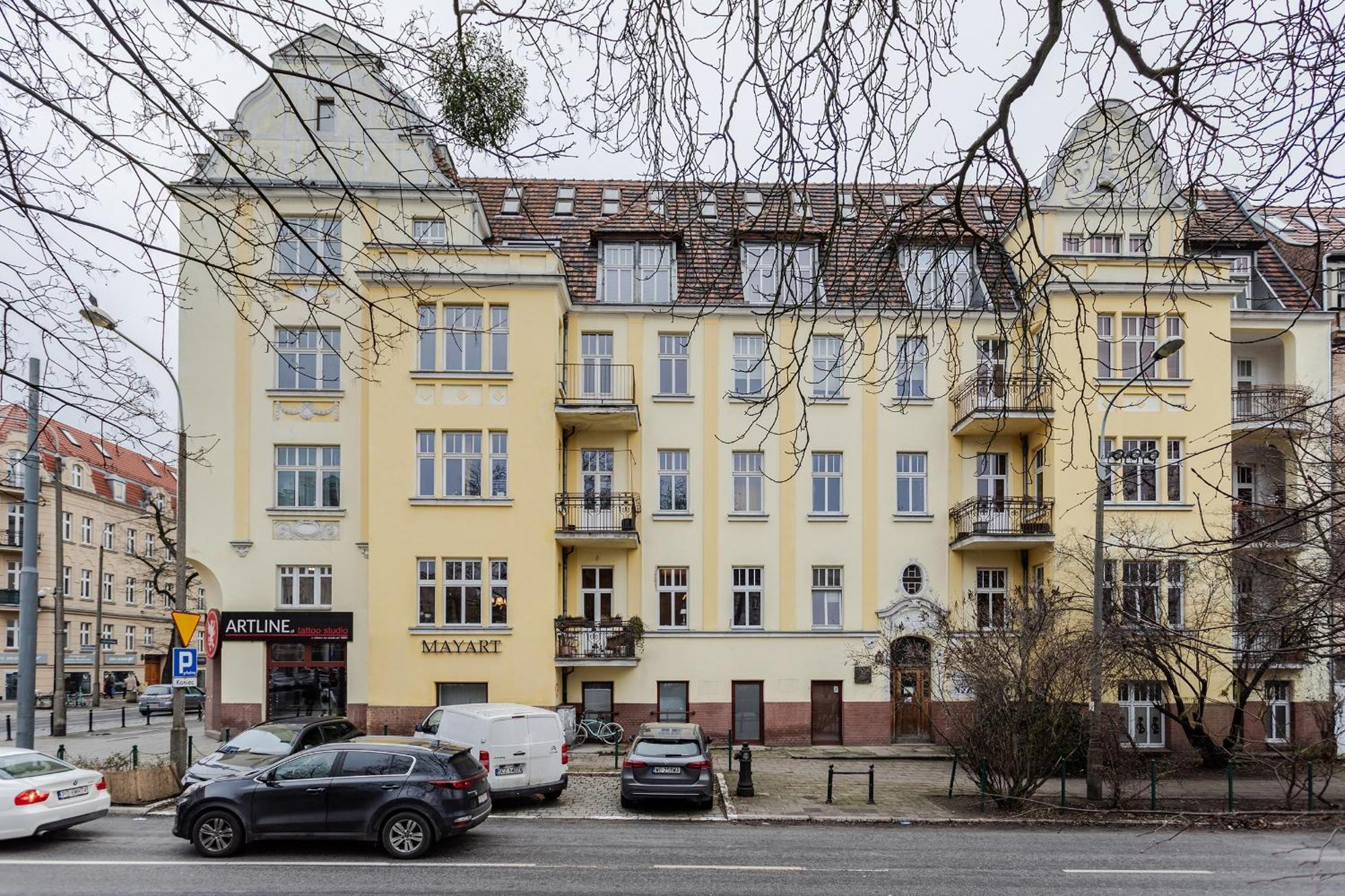 Apartment Nowoczesne I Stylowe Studia Very Berry W Poznaniu By Renters *
