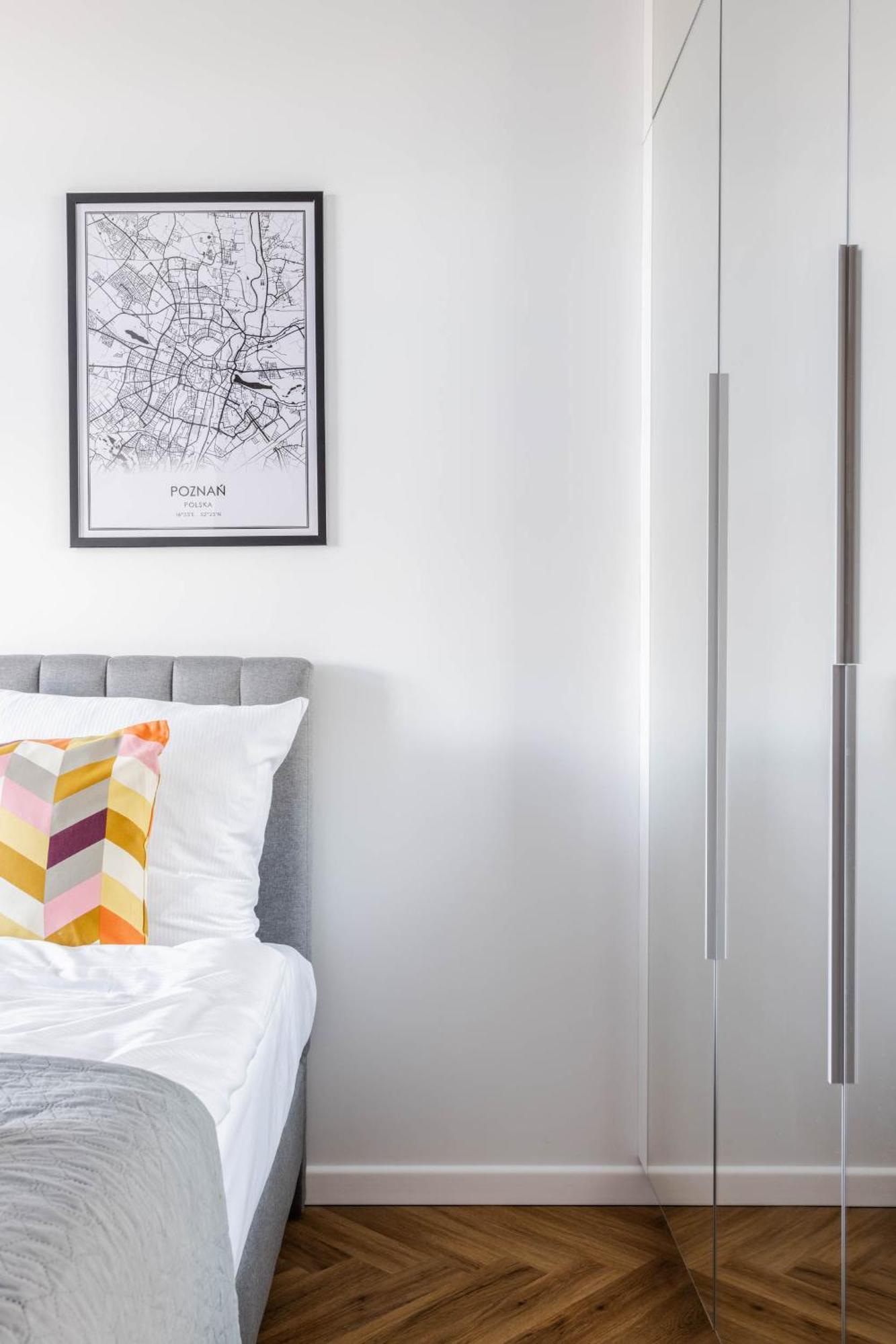 Apartment Nowoczesne I Stylowe Studia Very Berry W Poznaniu By Renters