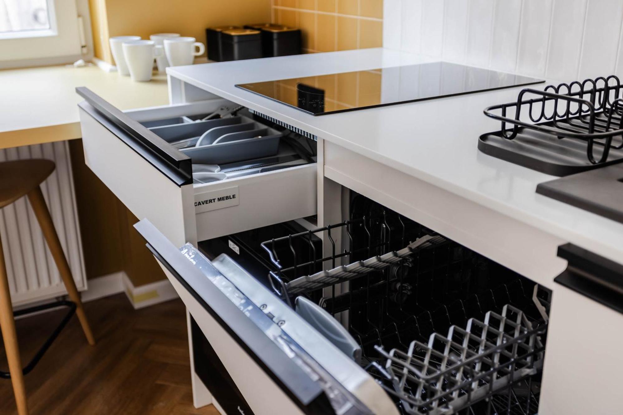 Nowoczesne I Stylowe Studia Very Berry W Poznaniu By Renters Apartment Poznan